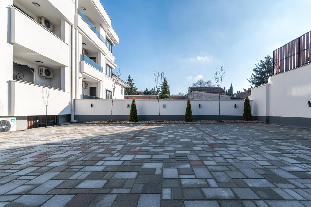 נובי סאד Daisy Resort מראה חיצוני תמונה